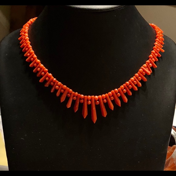 Vintage Art Deco Mediterranean Red Coral Necklace - Picture 2 of 6